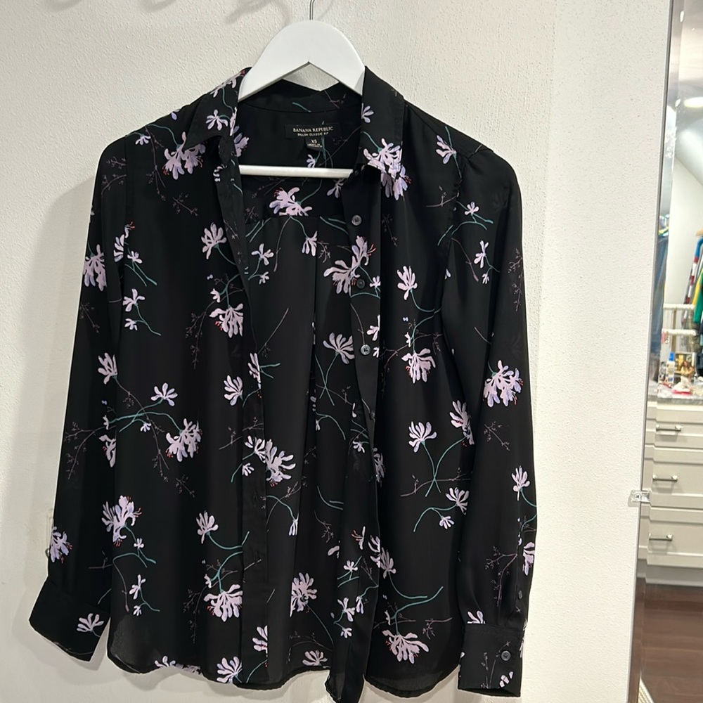 Banana republic button down shirt